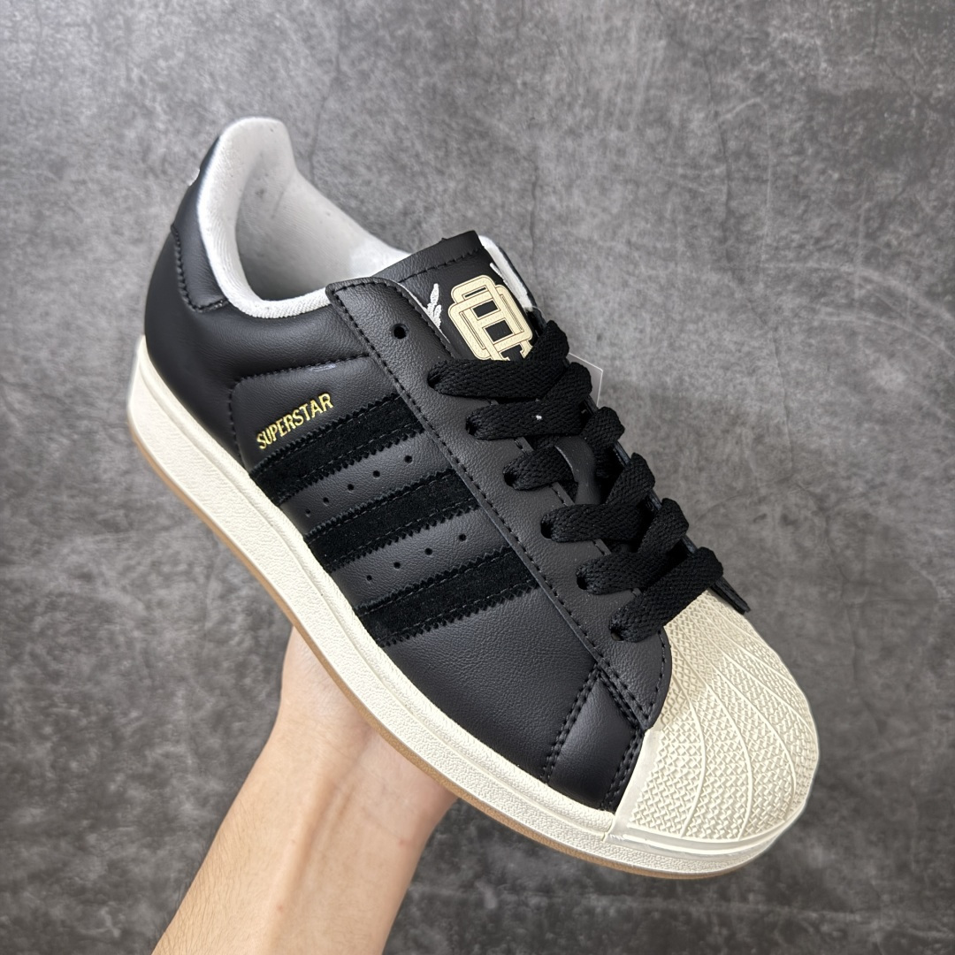 Adidas Originals Superstar贝壳头系列 阿迪达斯 三叶草低帮经典百搭休闲运动板鞋 货号:JQ32
