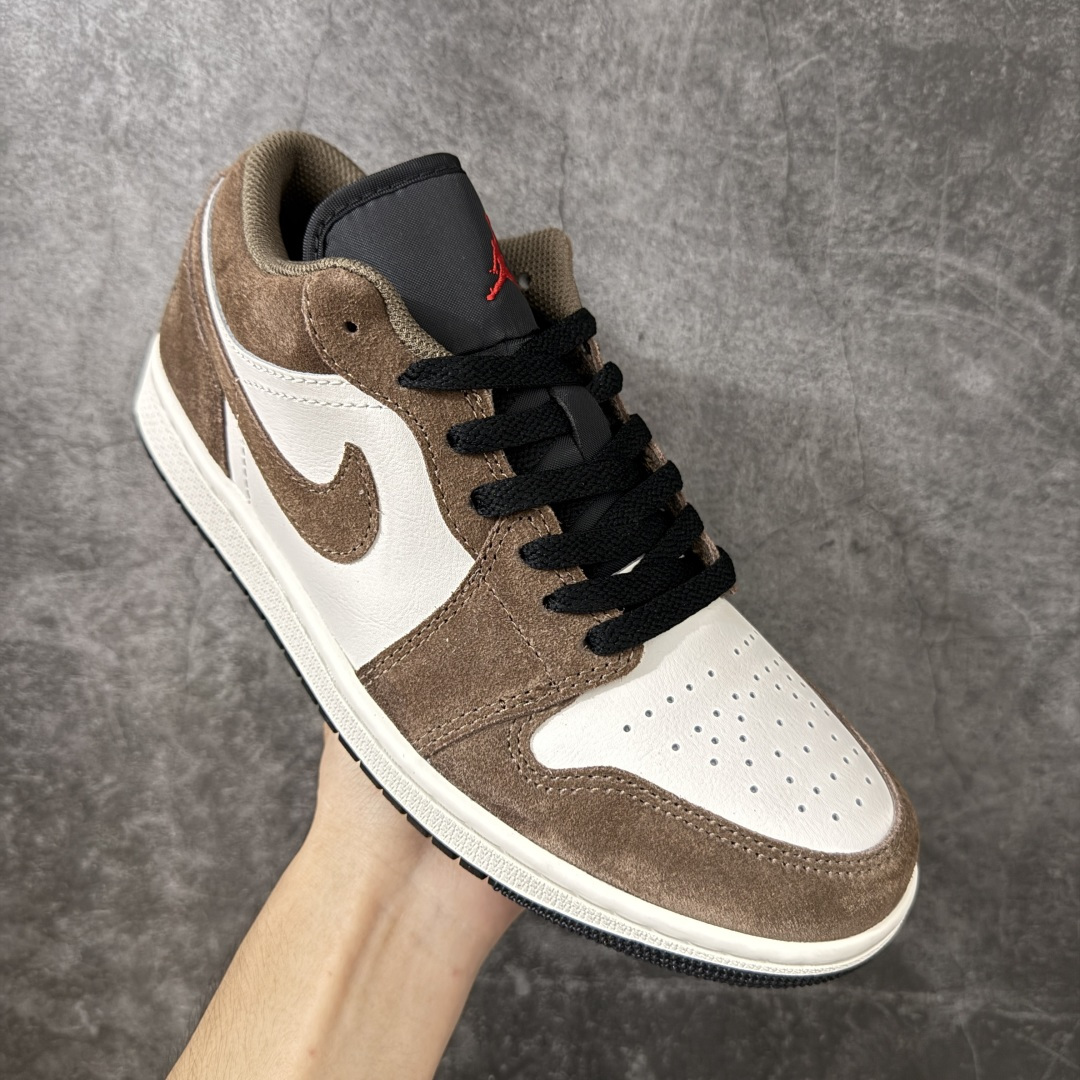 Air Jordan Low AJ1 乔1白棕翻毛色 低帮文化休闲运动板鞋 -200 市面中低帮最具代表性版本没有之一 Air Jordan Low AJ1 乔1白棕翻毛色 低帮文化休闲运动板鞋 -200 市面中低帮最具代表性版本没有之一
