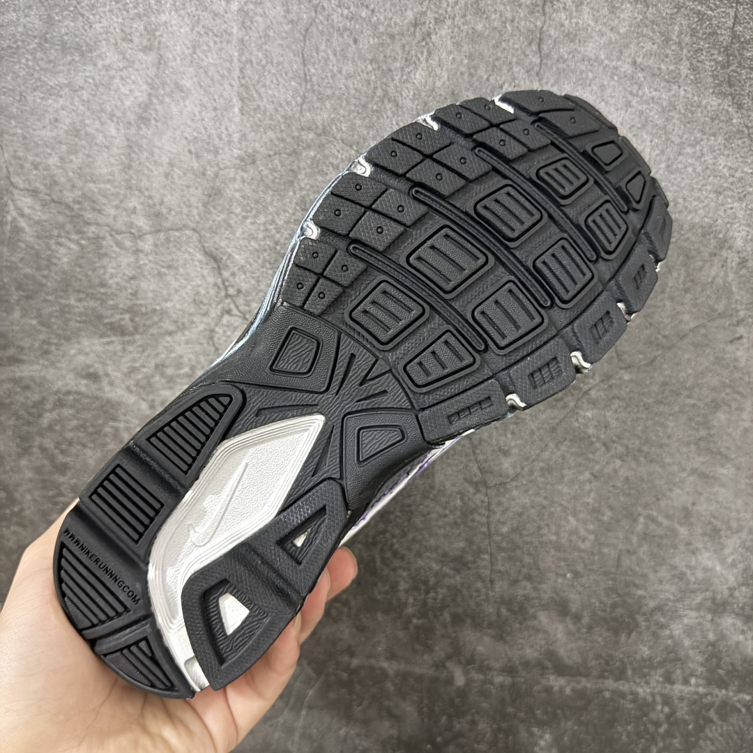 NIKE INITIATOR 创始者系列复古休闲运动舒适跑鞋 此款为人工手绘定制图案 原版基于Nike Initiato NIKE INITIATOR 创始者系列复古休闲运动舒适跑鞋 此款为人工手绘定制图案 原版基于Nike Initiato