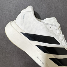 Adidas Adizero Evo SL 阿迪超轻透气缓震跑鞋 整体外观造型与adiZero Adios Pro EV Adidas Adizero Evo SL 阿迪超轻透气缓震跑鞋 整体外观造型与adiZero Adios Pro EV