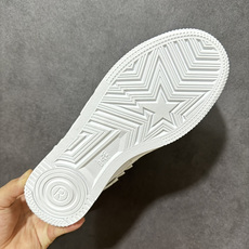 A Bathing Ape/安逸猿 男女运动鞋复古板鞋 升级原楦原纸版数据开发,采用超软皮革鞋面材质,内置全掌air s A Bathing Ape/安逸猿 男女运动鞋复古板鞋 升级原楦原纸版数据开发,采用超软皮革鞋面材质,内置全掌air s