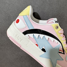 A Bathing Ape/安逸猿 男女运动鞋复古板鞋 升级原楦原纸版数据开发,采用超软皮革鞋面材质,内置全掌air s A Bathing Ape/安逸猿 男女运动鞋复古板鞋 升级原楦原纸版数据开发,采用超软皮革鞋面材质,内置全掌air s