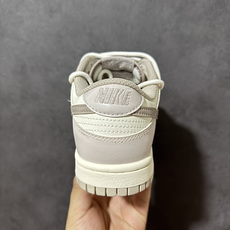Nike SB Dunk Low 绑带 低帮休闲板鞋 大厂纯原品质出货 超高清洁度 皮料切割干净无任何毛边 细节完美 货 Nike SB Dunk Low 绑带 低帮休闲板鞋 大厂纯原品质出货 超高清洁度 皮料切割干净无任何毛边 细节完美 货