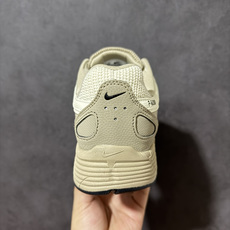 Nike P-6000 复古休闲 耐克 低帮休闲城市通勤跑步鞋 采用透气网眼布搭配皮革和合成材质覆面 再现早期鞋款外观 Nike P-6000 复古休闲 耐克 低帮休闲城市通勤跑步鞋 采用透气网眼布搭配皮革和合成材质覆面 再现早期鞋款外观
