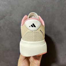 Ad Adizero Evo SL 阿迪超轻透气缓震跑鞋 以令人难以置信的138克重量,刷新了跑鞋轻量化的记录,阿迪在材 Ad Adizero Evo SL 阿迪超轻透气缓震跑鞋 以令人难以置信的138克重量,刷新了跑鞋轻量化的记录,阿迪在材