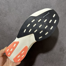 Ad Adizero Evo SL 阿迪超轻透气缓震跑鞋 以令人难以置信的138克重量,刷新了跑鞋轻量化的记录,阿迪在材 Ad Adizero Evo SL 阿迪超轻透气缓震跑鞋 以令人难以置信的138克重量,刷新了跑鞋轻量化的记录,阿迪在材
