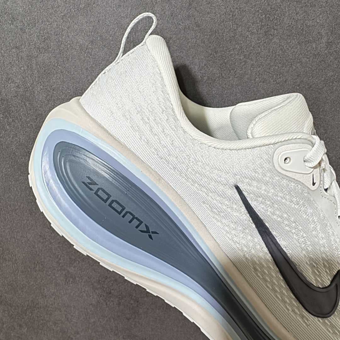 Nike Air Zoom Vomero Plus 登月网面厚底气垫跑鞋 货号：HV8150-111 尺码：36-46带