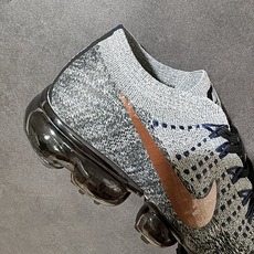 耐克(NIKE)Air VaporMax Flyknit 轻盈透气针织男气垫跑步鞋 回弹缓冲休闲鞋 防滑 减震 耐磨 轻 耐克(NIKE)Air VaporMax Flyknit 轻盈透气针织男气垫跑步鞋 回弹缓冲休闲鞋 防滑 减震 耐磨 轻