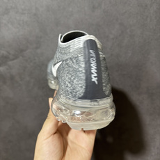 耐克(NIKE)Air VaporMax Flyknit 轻盈透气针织男气垫跑步鞋 回弹缓冲休闲鞋 防滑 减震 耐磨 轻 耐克(NIKE)Air VaporMax Flyknit 轻盈透气针织男气垫跑步鞋 回弹缓冲休闲鞋 防滑 减震 耐磨 轻