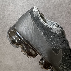 耐克(NIKE)Air VaporMax Flyknit 轻盈透气针织男气垫跑步鞋 回弹缓冲休闲鞋 防滑 减震 耐磨 轻 耐克(NIKE)Air VaporMax Flyknit 轻盈透气针织男气垫跑步鞋 回弹缓冲休闲鞋 防滑 减震 耐磨 轻