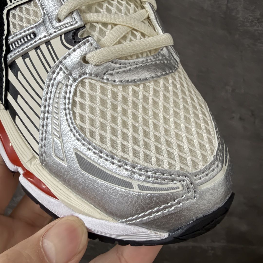 Asics Gel Kayano 12.1 亚瑟士卡亚诺12.1代系列低帮轻量缓震休闲运动跑步鞋 采用环保太空合成革配合 Asics Gel Kayano 12.1 亚瑟士卡亚诺12.1代系列低帮轻量缓震休闲运动跑步鞋 采用环保太空合成革配合