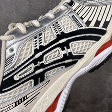 Asics Gel Kayano 12.1 亚瑟士卡亚诺12.1代系列低帮轻量缓震休闲运动跑步鞋 采用环保太空合成革配合 Asics Gel Kayano 12.1 亚瑟士卡亚诺12.1代系列低帮轻量缓震休闲运动跑步鞋 采用环保太空合成革配合