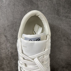 OFF-WHITE 3.0 Off Court 小牛皮 圆头系带 低帮休闲休闲鞋 标签的独特风格上脚就是焦点 外观很有设 OFF-WHITE 3.0 Off Court 小牛皮 圆头系带 低帮休闲休闲鞋 标签的独特风格上脚就是焦点 外观很有设