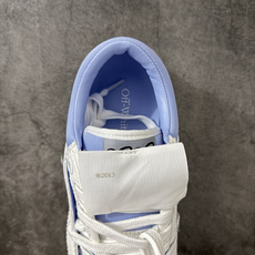 OFF-WHITE 3.0 Off Court 小牛皮 圆头系带 低帮休闲休闲鞋 标签的独特风格上脚就是焦点 外观很有设 OFF-WHITE 3.0 Off Court 小牛皮 圆头系带 低帮休闲休闲鞋 标签的独特风格上脚就是焦点 外观很有设