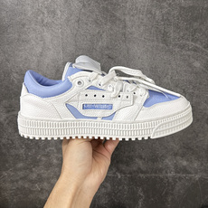 OFF-WHITE 3.0 Off Court 小牛皮 圆头系带 低帮休闲休闲鞋 标签的独特风格上脚就是焦点 外观很有设 OFF-WHITE 3.0 Off Court 小牛皮 圆头系带 低帮休闲休闲鞋 标签的独特风格上脚就是焦点 外观很有设