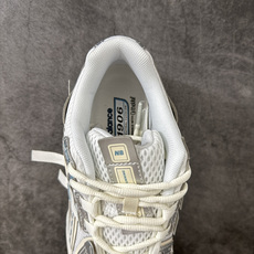 NB新百伦New Balance NB1906 U19065IC系列复古老爹风休闲运动慢跑鞋 采用轻质牛剖革拼接透气网眼 NB新百伦New Balance NB1906 U19065IC系列复古老爹风休闲运动慢跑鞋 采用轻质牛剖革拼接透气网眼