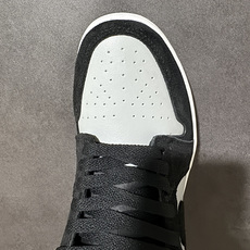 耐克Nike Air Jordan 1 AJ1乔丹一代低帮经典复古文化休闲运动篮球鞋 货号:-048 尺码: 36 36 耐克Nike Air Jordan 1 AJ1乔丹一代低帮经典复古文化休闲运动篮球鞋 货号:-048 尺码: 36 36