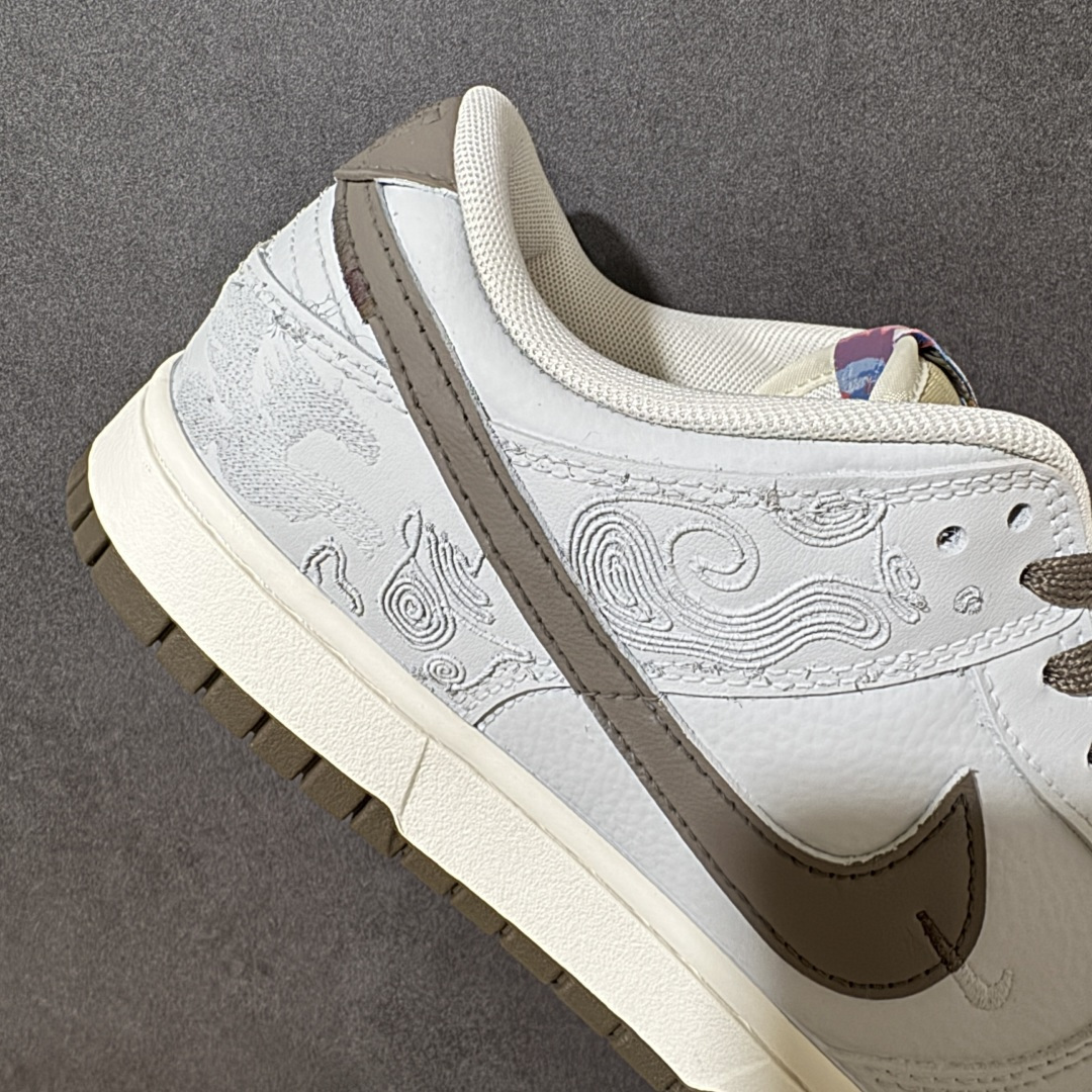 Nike SB Dunk Low高端定制 今年最流行配色搭配 浮尘序 海外潮流爆款 低帮 复古 减震 防滑 耐磨 篮球鞋 Nike SB Dunk Low高端定制 今年最流行配色搭配 浮尘序 海外潮流爆款 低帮 复古 减震 防滑 耐磨 篮球鞋