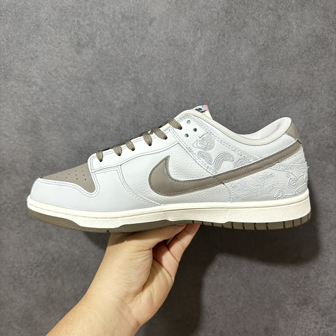 Nike SB Dunk Low高端定制 今年最流行配色搭配 浮尘序 海外潮流爆款 低帮 复古 减震 防滑 耐磨 篮球鞋 Nike SB Dunk Low高端定制 今年最流行配色搭配 浮尘序 海外潮流爆款 低帮 复古 减震 防滑 耐磨 篮球鞋