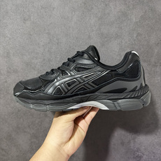 ASICS GEL-NYC 亚瑟士 透气网眼鞋面 配合部分合成革材质 采用全新AHAR+橡胶材质 更加耐磨 货号:120 ASICS GEL-NYC 亚瑟士 透气网眼鞋面 配合部分合成革材质 采用全新AHAR+橡胶材质 更加耐磨 货号:120