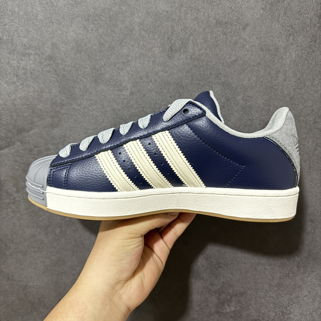 AD Superstar 2 ST 贝壳头面包鞋低帮休闲板鞋 KH8966 经典的鞋型 填充超饱满的面包鞋身 包裹感超棒 AD Superstar 2 ST 贝壳头面包鞋低帮休闲板鞋 KH8966 经典的鞋型 填充超饱满的面包鞋身 包裹感超棒