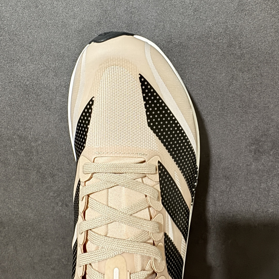 AD ADIZERO EVO SL 2 阿迪超轻透气缓震跑鞋 以令人难以置信的138克重量，刷新了跑鞋轻量化的记录，阿迪