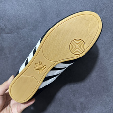 阿迪达斯 ADIDAS ORIGINALS TAEKWONDO 时尚百搭 防滑 低帮 训练鞋 男女款 银黑色德训鞋 潮运 阿迪达斯 ADIDAS ORIGINALS TAEKWONDO 时尚百搭 防滑 低帮 训练鞋 男女款 银黑色德训鞋 潮运