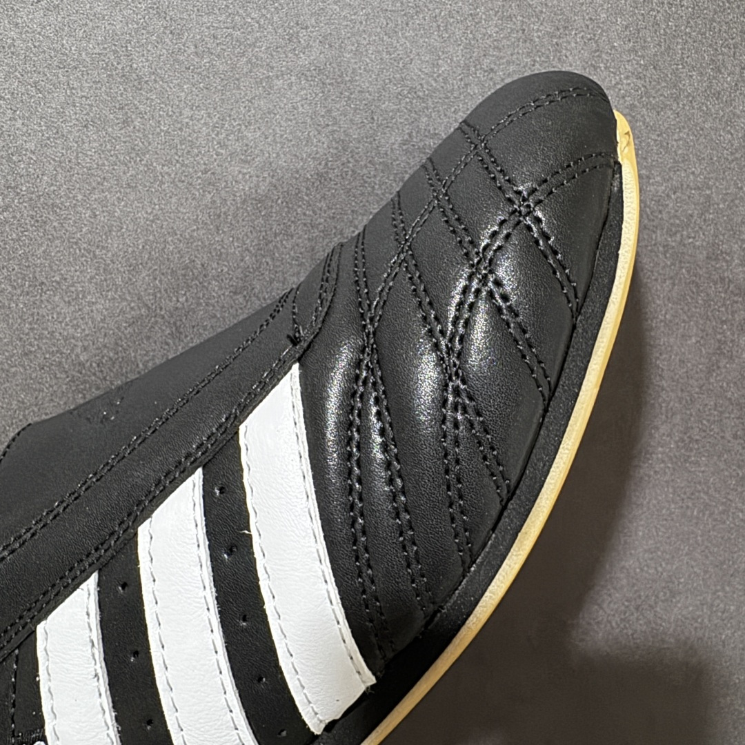 阿迪达斯 ADIDAS ORIGINALS TAEKWONDO 时尚百搭 防滑 低帮 训练鞋 男女款 银黑色德训鞋 潮运 阿迪达斯 ADIDAS ORIGINALS TAEKWONDO 时尚百搭 防滑 低帮 训练鞋 男女款 银黑色德训鞋 潮运