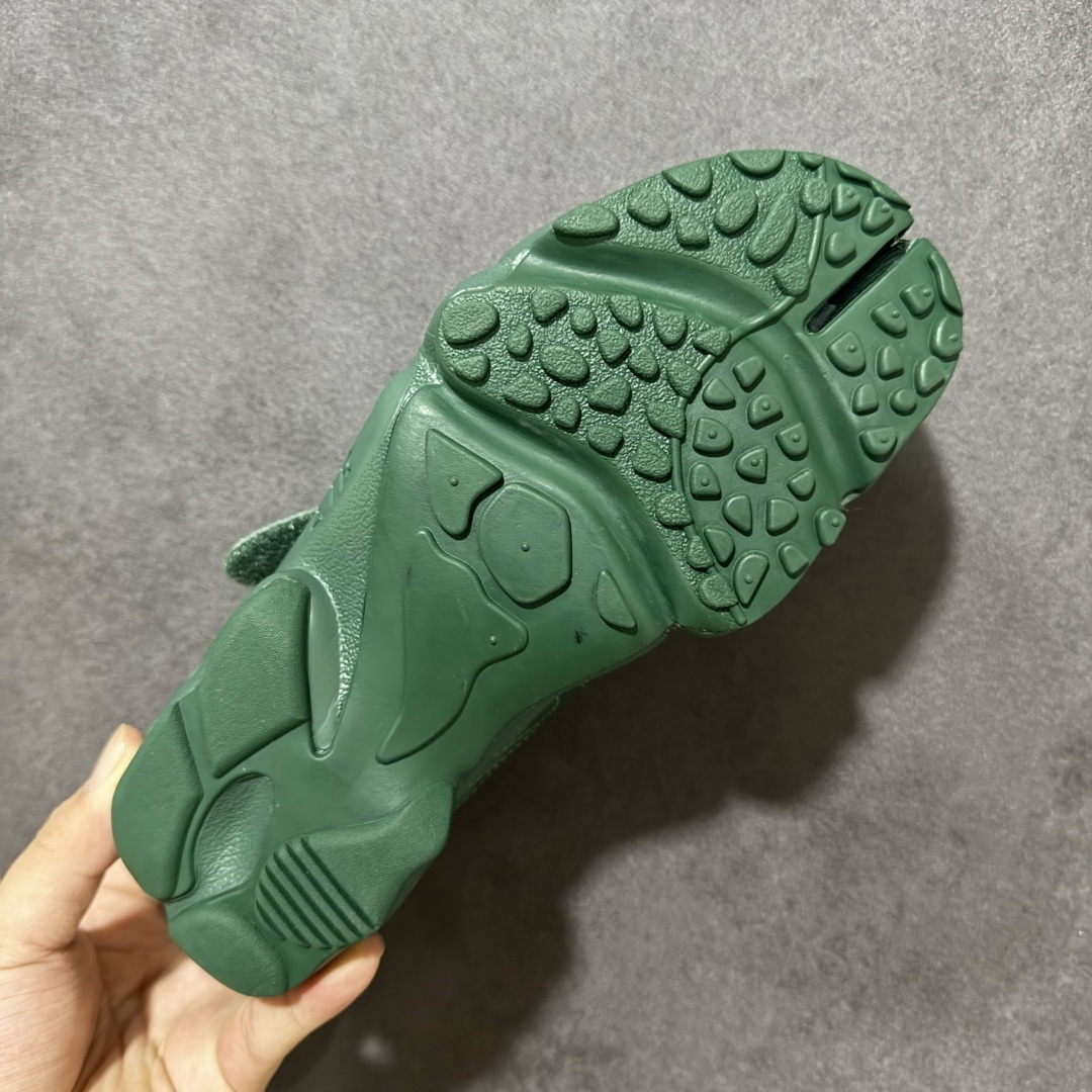 Nike Air Rift 阿迪系列生活休闲鞋 #将芭蕾平底鞋的优雅与独特的分趾设计相结合,并配备 Nike Air 缓 Nike Air Rift 阿迪系列生活休闲鞋 #将芭蕾平底鞋的优雅与独特的分趾设计相结合,并配备 Nike Air 缓