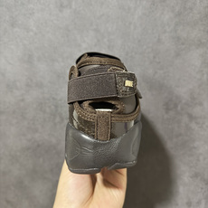 Nike Air Rift 阿迪系列生活休闲鞋 #将芭蕾平底鞋的优雅与独特的分趾设计相结合,并配备 Nike Air 缓 Nike Air Rift 阿迪系列生活休闲鞋 #将芭蕾平底鞋的优雅与独特的分趾设计相结合,并配备 Nike Air 缓