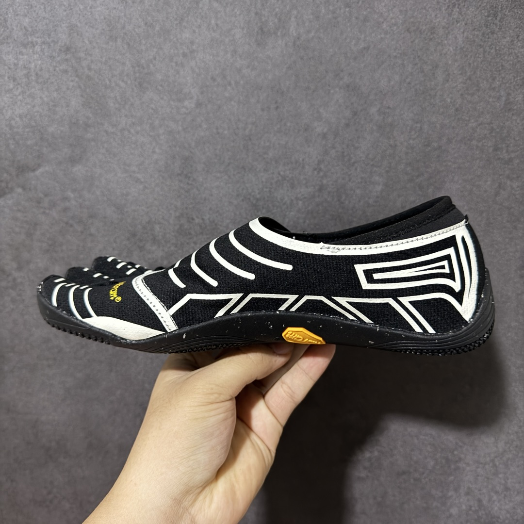图片[2]-特价【公司级】Vibram GroundSplay 健身赤足深蹲支撑速干运动五指鞋 货号：26M8802 Black Ivory  尺码：35 36 37 38 39 40 41 42 43 44 45 46 47-选品中心