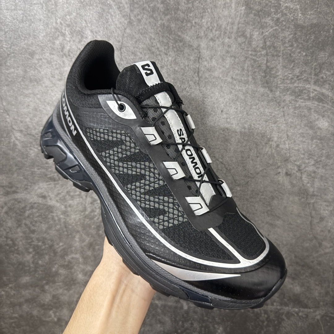 图片[3]-【PZ纯原版】SALOMON XT-6 FT 萨洛蒙潮流越野机能户外功能鞋 490971 全新版本出货 好货不怕晚 品质 细节 材料都是肉眼可以见！ 售前售后也是其它工厂无法匹敌！ 纯原外贸平台特供订单 耗时半年巨作 全套原纸板楦头开发 原厂特供网布配套加持 确保原汁原味 完美呈现版型 原档数据独家私模五层组合大底 原装Ortholite轻量化鞋垫 中底布带钢印编号 原厂TPU锁扣 进口港宝加持 后跟自然饱满 还原公司包裹性 鞋面以“锯齿”状的包裹系统呈现 在基色底之下加入了各种色点缀 将公司的最新技术和时尚前卫的造型融入耐用的长跑款式中 鞋面由 TPU 薄膜制成 并焊接在高耐磨网眼上 使其既时尚又坚固 由 ACS底盘支撑 可增强稳定性和支撑力 以及由橡胶凸耳 Contragrip外底覆盖的 EVA 缓冲中底 旨在应对崎岖的地形 鞋舌上的彩色Salomon 标签、Quicklace 系统以及鞋头、鞋舌和鞋跟上的附加品牌使细节更加完美 让穿着者可以轻松驾驭户外与通勤下的任何运动生活场景 无缝鞋身户外随意纵横 颜值与脚感兼备 出街通勤 绝对非常吸睛 你值得拥有 尺码：36 36.5 37.5 38 38.5 39 40 40.5 41 42 42.5 43 44 44.5 45-选品中心