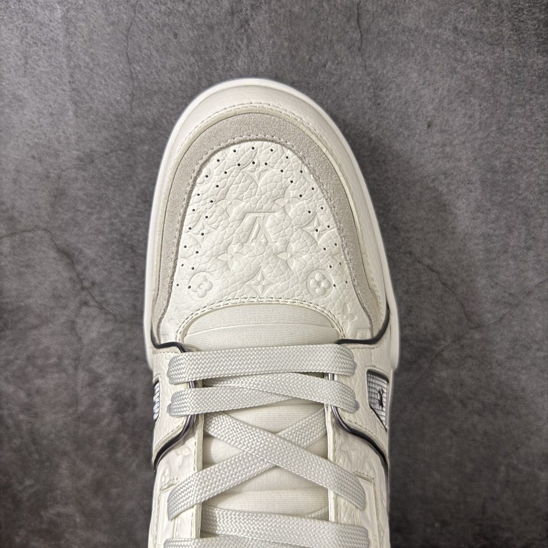 图片[5]-【佛山顶级超A版】Louis Vuitton LV Trainer系列 镭射红尾 仓库现货 当天可取 私人订单 专柜混卖零售专供 所有配色均为购买原版复刻 整体版型 皮料 市场独一无二 后跟版型都可以自行对比[机智]吊打市场所有货 怒甩十条街，欢迎拿市场各大工厂的货来对比！ 鞋舌烫金超正 压印程度秒杀市面90%以上的高端货 新配色陆续开发出货 尺码：39-46-选品中心