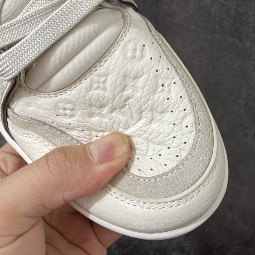 图片[6]-【佛山顶级超A版】Louis Vuitton LV Trainer系列 镭射红尾 仓库现货 当天可取 私人订单 专柜混卖零售专供 所有配色均为购买原版复刻 整体版型 皮料 市场独一无二 后跟版型都可以自行对比[机智]吊打市场所有货 怒甩十条街，欢迎拿市场各大工厂的货来对比！ 鞋舌烫金超正 压印程度秒杀市面90%以上的高端货 新配色陆续开发出货 尺码：39-46-选品中心