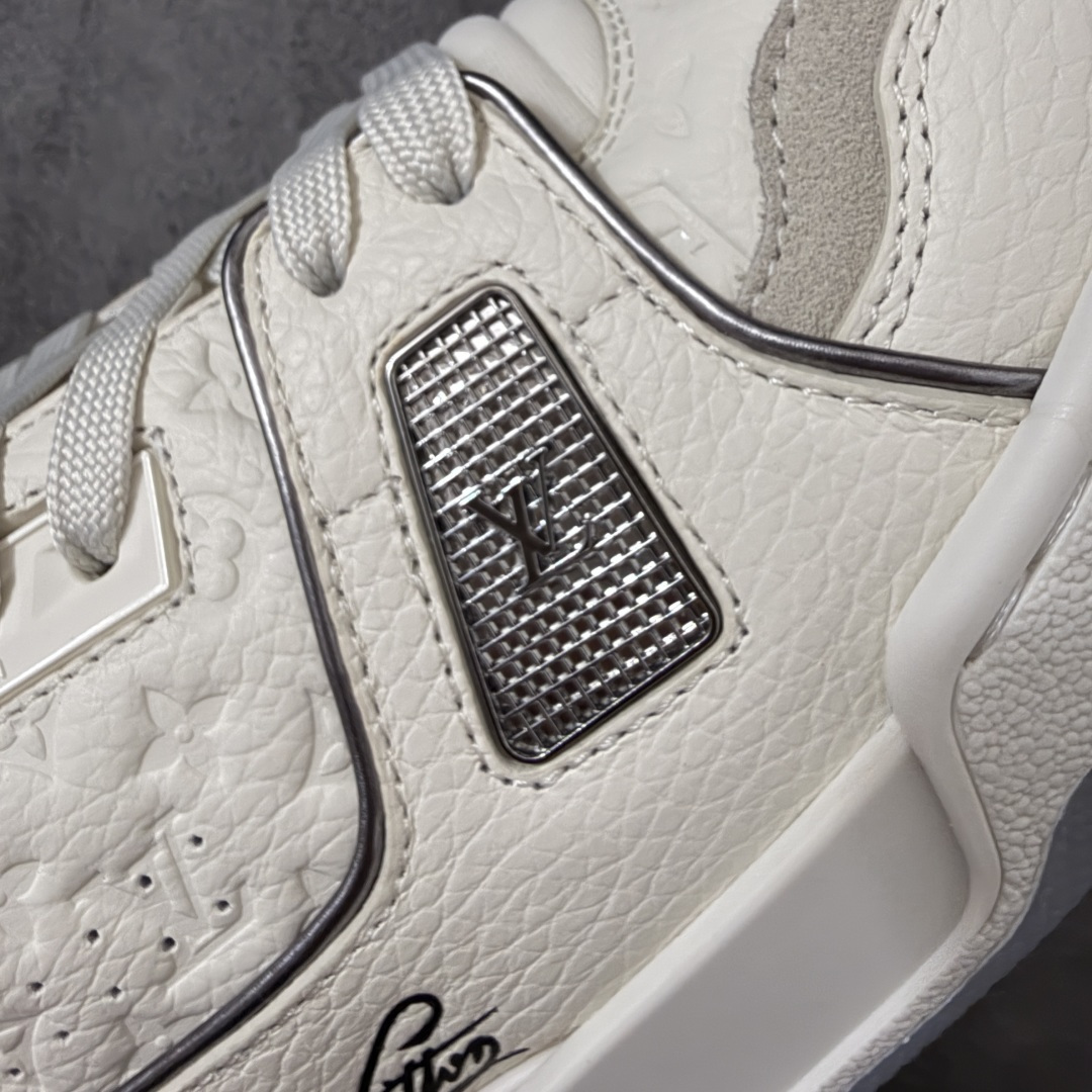 图片[5]-【佛山顶级超A版】Louis Vuitton LV Trainer系列 镭射红尾 仓库现货 当天可取 私人订单 专柜混卖零售专供 所有配色均为购买原版复刻 整体版型 皮料 市场独一无二 后跟版型都可以自行对比[机智]吊打市场所有货 怒甩十条街，欢迎拿市场各大工厂的货来对比！ 鞋舌烫金超正 压印程度秒杀市面90%以上的高端货 新配色陆续开发出货 尺码：39-46-选品中心