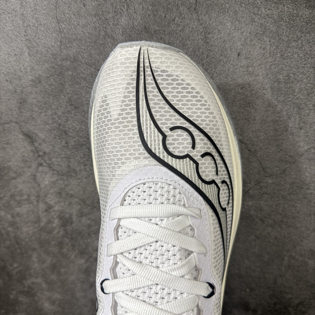 图片[5]-【纯原版】Saucony ENDORPHIN Pro 5 啡鹏 5 尼龙板 百搭舒适 低帮 马拉松训练竞速跑步鞋 索康尼推出的跑鞋是一款外观激进但脚感舒适的跑鞋 采用了全新的中底设计和鞋面工程 保留了软弹脚感和稳定支撑 适合进阶跑者和喜欢软弹脚感的跑者选择 尺码：40-45带半码-选品中心
