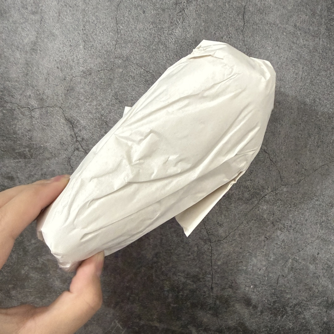 图片[10]-【莞产顶级】LOEWE罗意威 x ON昂跑 联名款 Cloudsolo系列 •原鞋一致橡胶底 原版高弹MD 加爆米花料 •正确后跟小蛮腰 •Logo立体有光泽度 •正确鞋头饱满立体 •鞋舌TPU立体高频 •正确鞋面网布多层厚实材料 •后跟织带高频立体 织带上浆加硬 •正确鞋带头滴胶柔软 •正确鞋垫前薄后厚有弹性（欧奈斯材料，非普通海玻璃） 尺码：36 36.5 37 37.5 38 38.5 39 40 40.5 41 42 42.5 43 44 44.5 45 46（真半码）-选品中心