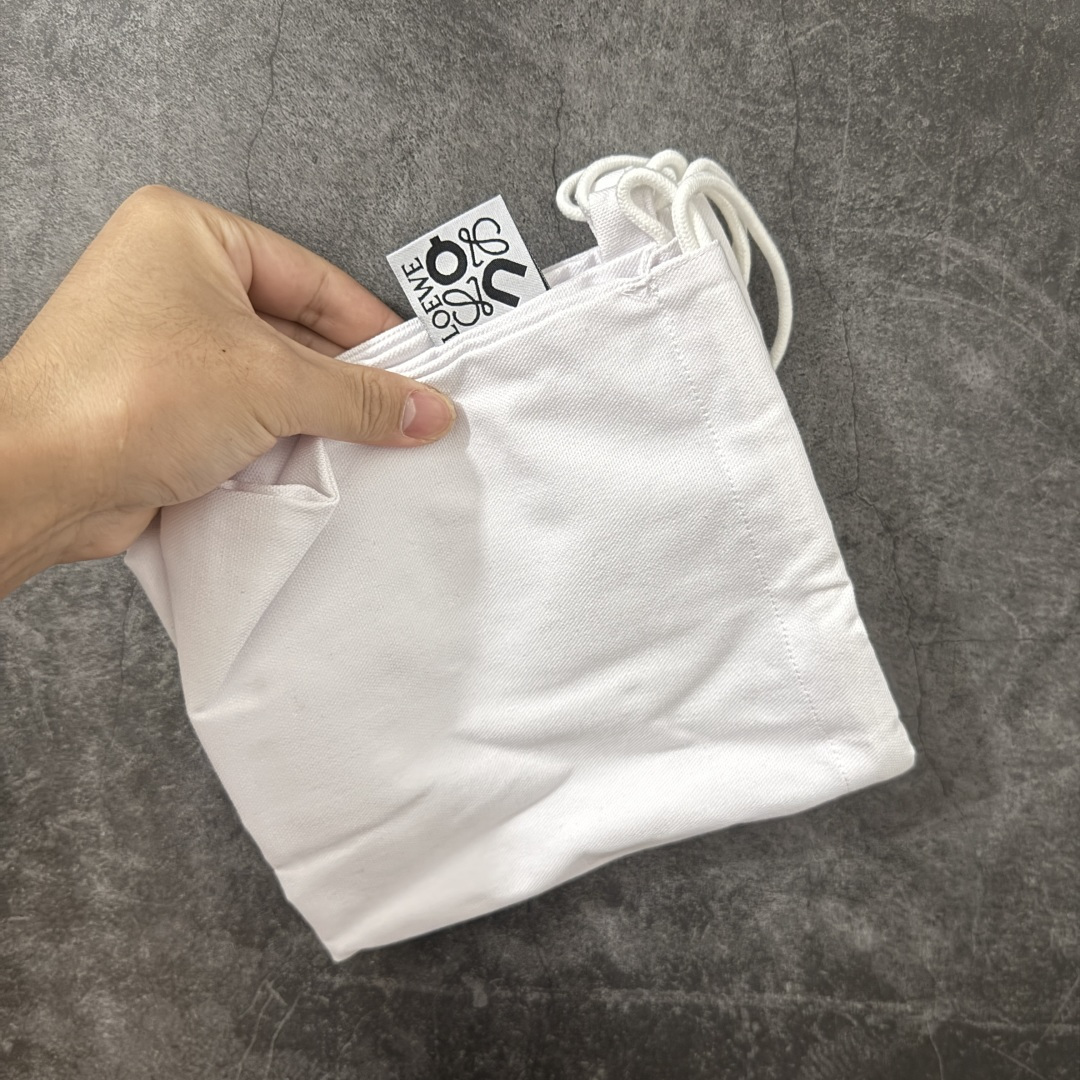 图片[13]-【莞产顶级】LOEWE罗意威 x ON昂跑 联名款 Cloudsolo系列 •原鞋一致橡胶底 原版高弹MD 加爆米花料 •正确后跟小蛮腰 •Logo立体有光泽度 •正确鞋头饱满立体 •鞋舌TPU立体高频 •正确鞋面网布多层厚实材料 •后跟织带高频立体 织带上浆加硬 •正确鞋带头滴胶柔软 •正确鞋垫前薄后厚有弹性（欧奈斯材料，非普通海玻璃） 尺码：36 36.5 37 37.5 38 38.5 39 40 40.5 41 42 42.5 43 44 44.5 45 46（真半码）-选品中心