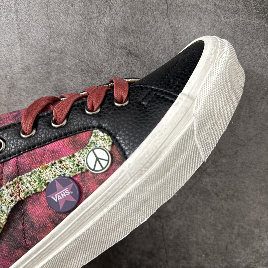 图片[6]-【公司级】Vans Sk8-Low 徽章限定 香奈儿二代 简约休闲舒适板鞋  #鞋面采用优质帆布打造 柔韧透气 复古毛边织带侧边条纹 层次丰富 搭配多款趣味装饰徽章 可拆卸自由组合 随心打造专属造型 撞色加粗鞋带 白色包边橡胶大底 防滑耐磨 脚感平稳 货号：VN0A4UUK6BT  尺码：35 36 36.5 37 38 38.5 39 40 40.5 41 42 42.5 43 44 45-选品中心