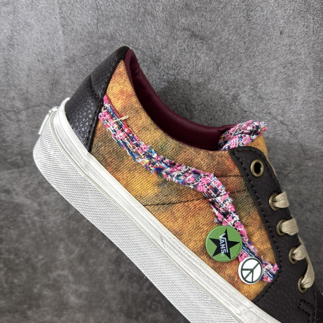图片[7]-【公司级】Vans Sk8-Low 徽章限定 香奈儿二代 简约休闲舒适板鞋  #鞋面采用优质帆布打造 柔韧透气 复古毛边织带侧边条纹 层次丰富 搭配多款趣味装饰徽章 可拆卸自由组合 随心打造专属造型 撞色加粗鞋带 白色包边橡胶大底 防滑耐磨 脚感平稳 货号：VN0A4UUK6BT  尺码：35 36 36.5 37 38 38.5 39 40 40.5 41 42 42.5 43 44 45-选品中心