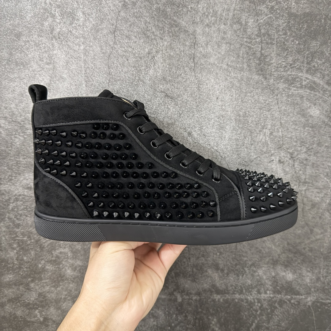 【莞产版本】法国品牌Christian Louboutin CL（路铂廷） 红底鞋 男鞋高帮红底鞋水钻系带运动休闲板鞋 高品质做工 细节完美 面料多材料拼接 镶嵌水钻不易掉钻 水钻装饰点缀 舒适圆头设计不挤脚 手工缝制线牢固不掉底 系带设计 内里二层猪皮 脚感舒适有质感 TPU鞋底 底厚约2.5cm 尺码：39-46-选品中心