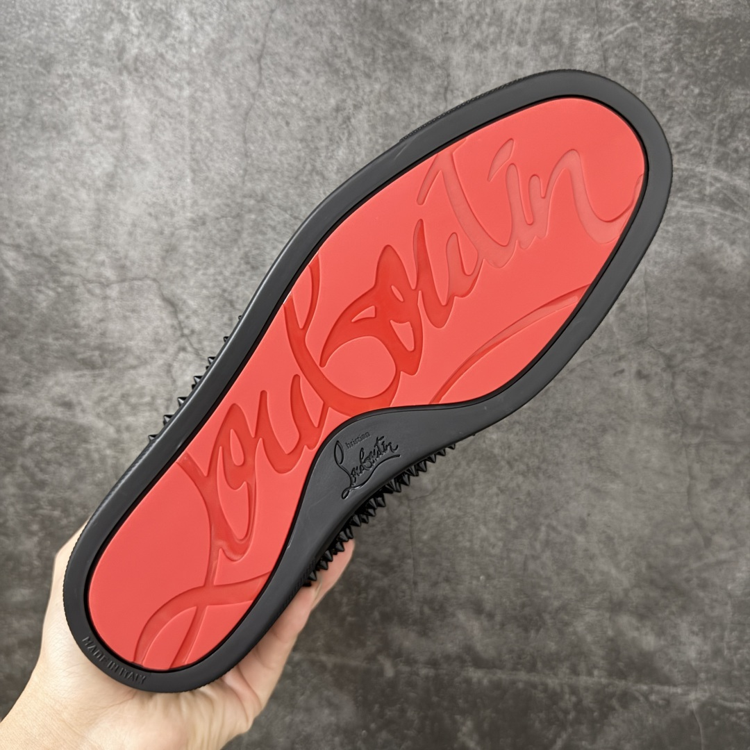 图片[9]-【莞产版本】法国品牌Christian Louboutin CL（路铂廷） 红底鞋 男鞋高帮红底鞋水钻系带运动休闲板鞋 高品质做工 细节完美 面料多材料拼接 镶嵌水钻不易掉钻 水钻装饰点缀 舒适圆头设计不挤脚 手工缝制线牢固不掉底 系带设计 内里二层猪皮 脚感舒适有质感 TPU鞋底 底厚约2.5cm 尺码：39-46-选品中心