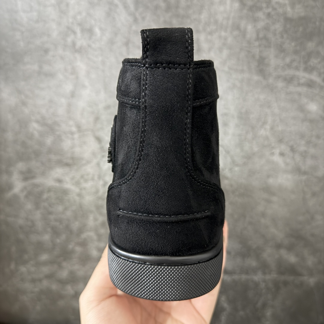 图片[4]-【莞产版本】法国品牌Christian Louboutin CL（路铂廷） 红底鞋 男鞋高帮红底鞋水钻系带运动休闲板鞋 高品质做工 细节完美 面料多材料拼接 镶嵌水钻不易掉钻 水钻装饰点缀 舒适圆头设计不挤脚 手工缝制线牢固不掉底 系带设计 内里二层猪皮 脚感舒适有质感 TPU鞋底 底厚约2.5cm 尺码：39-46-选品中心