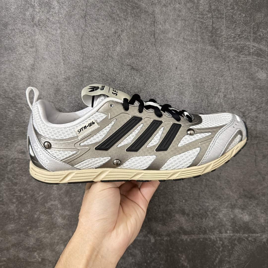 【CS纯原版】原装级别 SONG FOR THE MUTE x AD 阿迪 Adizero PR SFTM-006 联名款低帮休闲鞋 HP3521 1.原鞋原楦头打造完美版型 2.原盒开发 同正品一致立体钢印 区别市面普通印刷 3.鞋垫贴合欧索莱材质 鞋垫面高频立体印刷 鞋垫底同正品一致过胶纹路 4.鞋口材质色系纹路亮度均同正品一致 5.鞋面后套高剥太空革透心灰底，同原鞋一致，区别市面黑底材质。独家原鞋操作，太空革贴合胶膜，使其在前后帮成型的过程中，与鞋面完全贴合，后跟定型完美，区别市面太空革和鞋面直接缝合 6.鞋面网布纹路，网孔，克重，颜色等均按原鞋同步开发，区别市面不正确网孔纹路，不正确颜色 7.市面唯一跟原鞋同步，采用前帮+后帮成型工艺，真正把中底板和鞋面完全贴合，使鞋面和鞋底牢固贴合，不易开胶脱底。区别市面拉帮中底或在拉帮中底上面再简单覆盖中底板，以假充正 8.独家私模 鞋底同原鞋一致，采用MD和RB组合而成。SFTM-006 这款联名跑步鞋，属于薄底跑步鞋，所以MD需要一定的硬度支撑穿着者，才能保证运动的时候脚感舒适。区别市面一体描漆大底，以及把MD打软的错误操作 9.市面唯一跟原鞋同步，采用前帮+后帮成型工艺，真正把中底板和鞋面完全贴合，使鞋面和鞋底牢固贴合，不易开胶脱底。区别市面拉帮中底或在拉帮中底上面再简单覆盖中底板，以假充正 尺码：36 36.5 37 38 38.5 39 40 40.5 41 42 42.5 43 44 44.5 45-选品中心