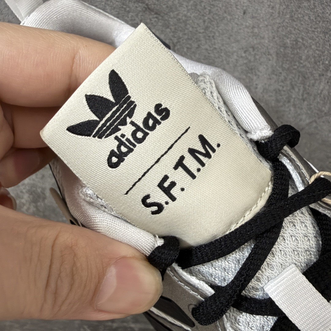 图片[7]-【CS纯原版】原装级别 SONG FOR THE MUTE x AD 阿迪 Adizero PR SFTM-006 联名款低帮休闲鞋 HP3521 1.原鞋原楦头打造完美版型 2.原盒开发 同正品一致立体钢印 区别市面普通印刷 3.鞋垫贴合欧索莱材质 鞋垫面高频立体印刷 鞋垫底同正品一致过胶纹路 4.鞋口材质色系纹路亮度均同正品一致 5.鞋面后套高剥太空革透心灰底，同原鞋一致，区别市面黑底材质。独家原鞋操作，太空革贴合胶膜，使其在前后帮成型的过程中，与鞋面完全贴合，后跟定型完美，区别市面太空革和鞋面直接缝合 6.鞋面网布纹路，网孔，克重，颜色等均按原鞋同步开发，区别市面不正确网孔纹路，不正确颜色 7.市面唯一跟原鞋同步，采用前帮+后帮成型工艺，真正把中底板和鞋面完全贴合，使鞋面和鞋底牢固贴合，不易开胶脱底。区别市面拉帮中底或在拉帮中底上面再简单覆盖中底板，以假充正 8.独家私模 鞋底同原鞋一致，采用MD和RB组合而成。SFTM-006 这款联名跑步鞋，属于薄底跑步鞋，所以MD需要一定的硬度支撑穿着者，才能保证运动的时候脚感舒适。区别市面一体描漆大底，以及把MD打软的错误操作 9.市面唯一跟原鞋同步，采用前帮+后帮成型工艺，真正把中底板和鞋面完全贴合，使鞋面和鞋底牢固贴合，不易开胶脱底。区别市面拉帮中底或在拉帮中底上面再简单覆盖中底板，以假充正 尺码：36 36.5 37 38 38.5 39 40 40.5 41 42 42.5 43 44 44.5 45-选品中心