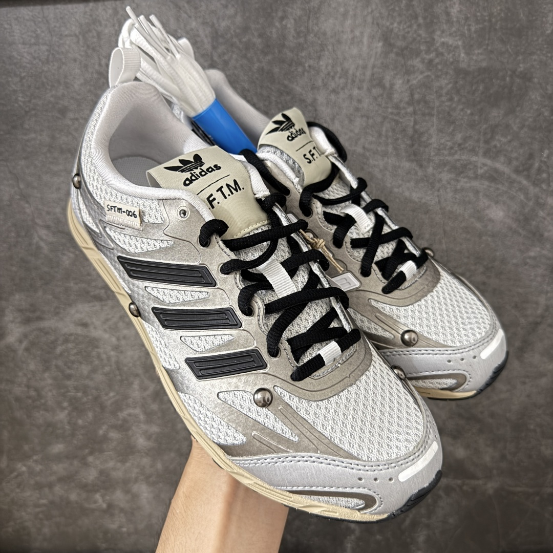 【CS纯原版】原装级别 SONG FOR THE MUTE x AD 阿迪 Adizero PR SFTM-006 联名款低帮休闲鞋 HP3521 1.原鞋原楦头打造完美版型 2.原盒开发 同正品一致立体钢印 区别市面普通印刷 3.鞋垫贴合欧索莱材质 鞋垫面高频立体印刷 鞋垫底同正品一致过胶纹路 4.鞋口材质色系纹路亮度均同正品一致 5.鞋面后套高剥太空革透心灰底，同原鞋一致，区别市面黑底材质。独家原鞋操作，太空革贴合胶膜，使其在前后帮成型的过程中，与鞋面完全贴合，后跟定型完美，区别市面太空革和鞋面直接缝合 6.鞋面网布纹路，网孔，克重，颜色等均按原鞋同步开发，区别市面不正确网孔纹路，不正确颜色 7.市面唯一跟原鞋同步，采用前帮+后帮成型工艺，真正把中底板和鞋面完全贴合，使鞋面和鞋底牢固贴合，不易开胶脱底。区别市面拉帮中底或在拉帮中底上面再简单覆盖中底板，以假充正 8.独家私模 鞋底同原鞋一致，采用MD和RB组合而成。SFTM-006 这款联名跑步鞋，属于薄底跑步鞋，所以MD需要一定的硬度支撑穿着者，才能保证运动的时候脚感舒适。区别市面一体描漆大底，以及把MD打软的错误操作 9.市面唯一跟原鞋同步，采用前帮+后帮成型工艺，真正把中底板和鞋面完全贴合，使鞋面和鞋底牢固贴合，不易开胶脱底。区别市面拉帮中底或在拉帮中底上面再简单覆盖中底板，以假充正 尺码：36 36.5 37 38 38.5 39 40 40.5 41 42 42.5 43 44 44.5 45-选品中心