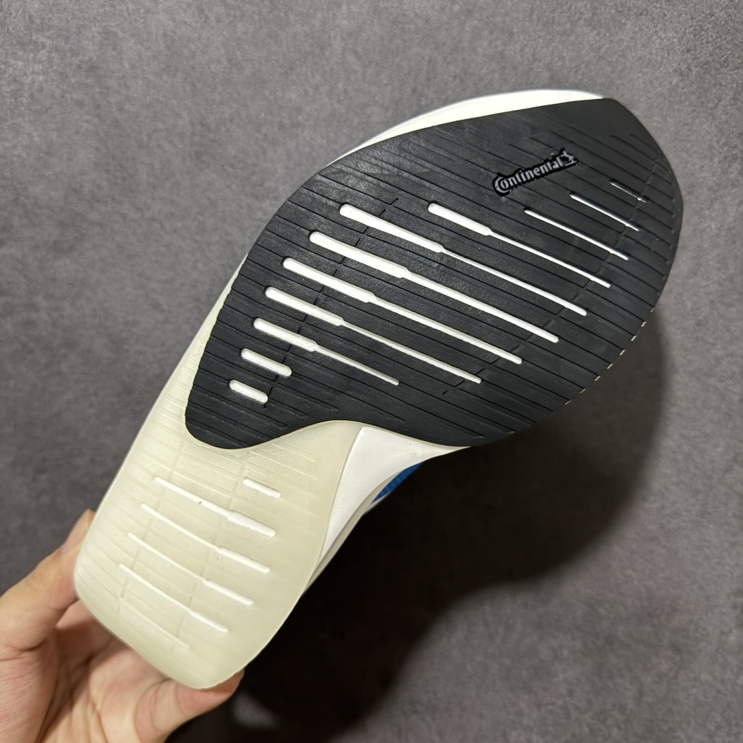 图片[9]-【TD版本】Adidas Adizero Evo SL 2 阿迪超轻透气缓震跑鞋 整体外观造型与adiZero Adios Pro EVO 1非常相似 中底配置方面搭载全掌Lightstrike Pro 鞋面采用透气网面示人 契合日常训练鞋的定位 更加耐用 外底给到了马牌橡胶 及上代竞速旗舰adidas Adizero Adios Pro 3区域分布 货号： BK2685 尺码：36-45-选品中心