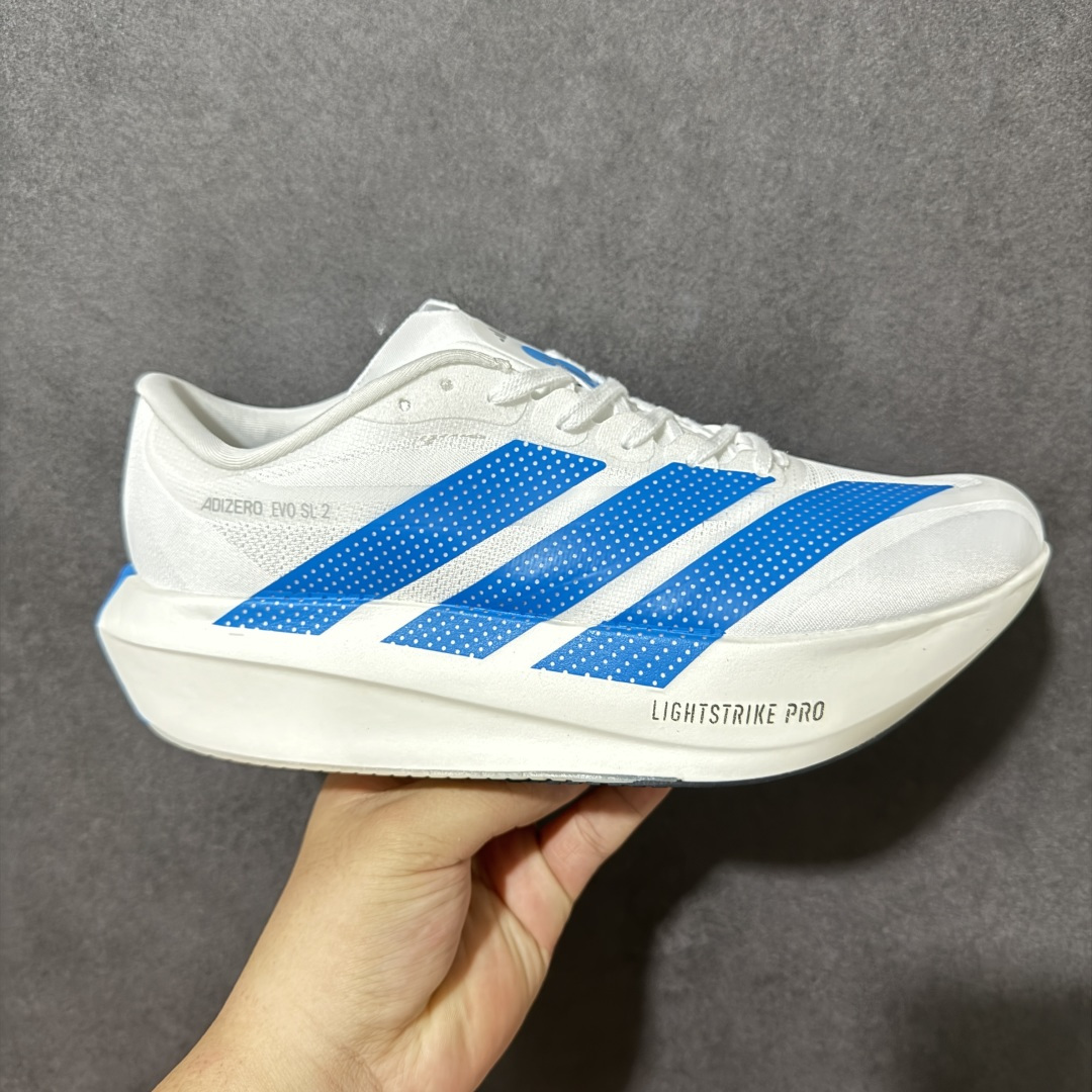【TD版本】Adidas Adizero Evo SL 2 阿迪超轻透气缓震跑鞋 整体外观造型与adiZero Adios Pro EVO 1非常相似 中底配置方面搭载全掌Lightstrike Pro 鞋面采用透气网面示人 契合日常训练鞋的定位 更加耐用 外底给到了马牌橡胶 及上代竞速旗舰adidas Adizero Adios Pro 3区域分布 货号： BK2685 尺码：36-45-选品中心