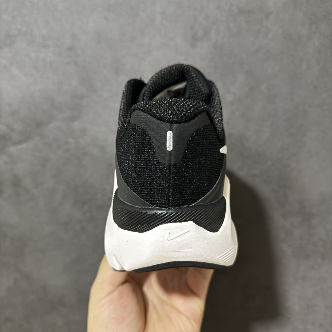 NIKE STRUCTURE PLUS 耐克 舒适减震防滑 低帮跑步鞋 全掌ReactX泡绵中底 前掌和后跟还配备了Ai NIKE STRUCTURE PLUS 耐克 舒适减震防滑 低帮跑步鞋 全掌ReactX泡绵中底 前掌和后跟还配备了Ai