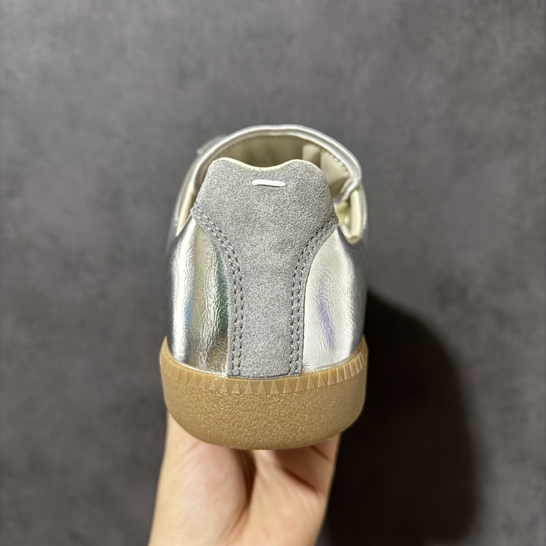 图片[4]-【公司级】Maison Margiela梅森马吉拉Replica 休闲低帮德训鞋 采用绒面和皮革拼接，橡胶底耐磨防滑，打造欧美时尚。该鞋款的外观设计走在时尚前沿，其独特的风格款式构成了品牌身份重要的一部分。 货号：S58WS0109 尺码： 35-46-选品中心